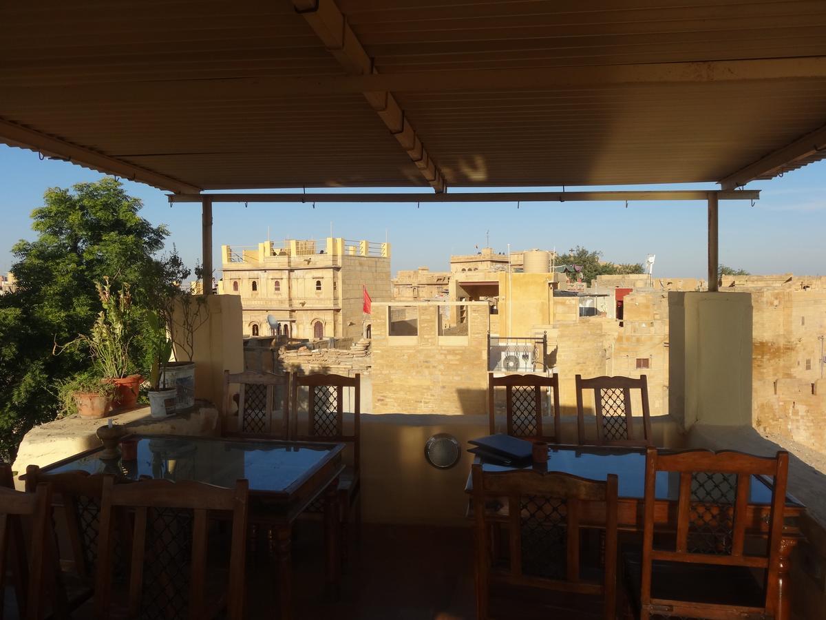 Mud Mirror Guesthouse Jaisalmer Esterno foto