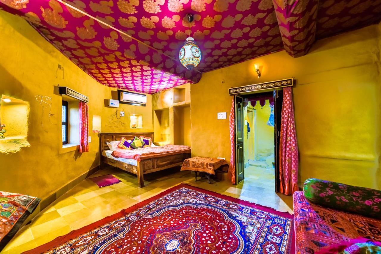 Mud Mirror Guesthouse Jaisalmer Esterno foto