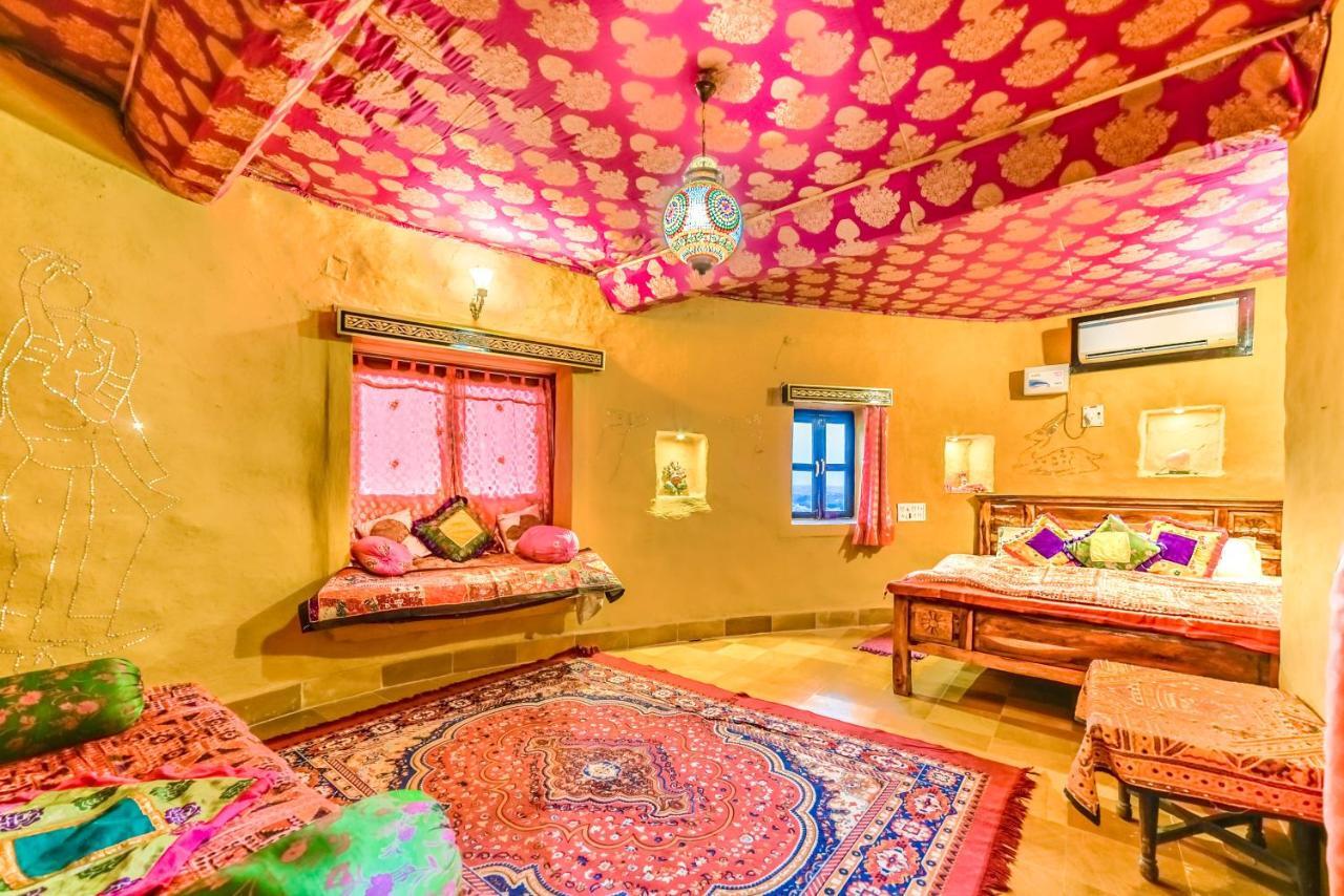 Mud Mirror Guesthouse Jaisalmer Esterno foto
